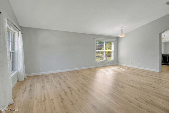Building Photo - 12843 Fox Hollow Cir