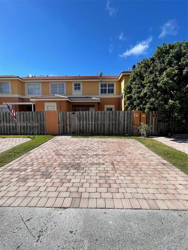 Building Photo - 24063 SW 109th Ave