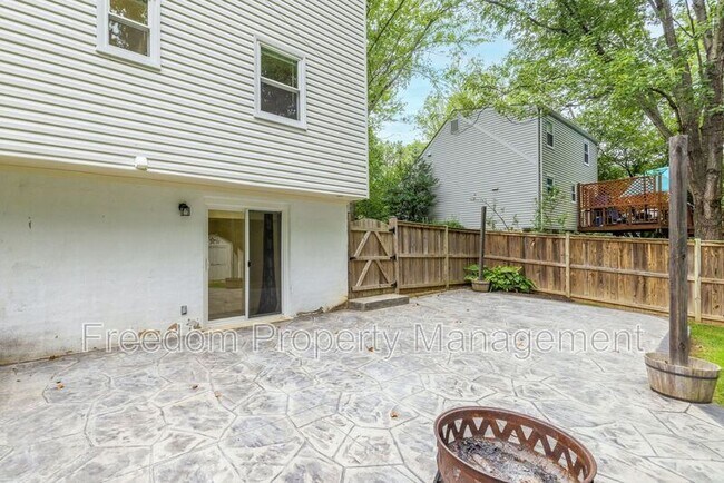 Building Photo - 5256 Sudberry Ln