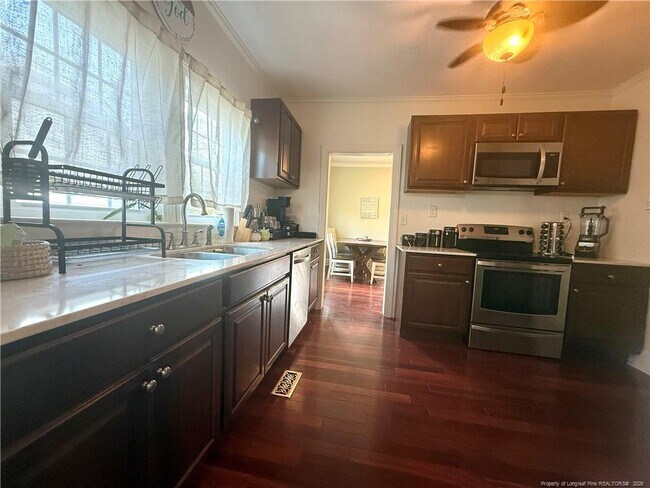 Building Photo - 417 Park Ave