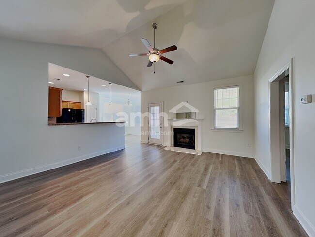 Building Photo - 166 Sequoia Dr