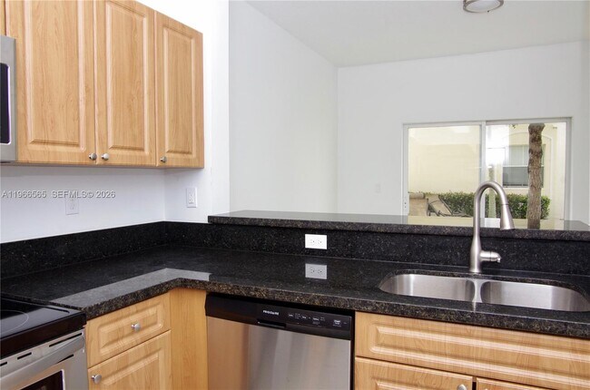 Building Photo - 2826 SE 16th Pl