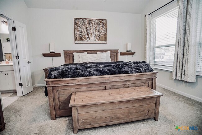 Building Photo - 688 Bridgestone Way