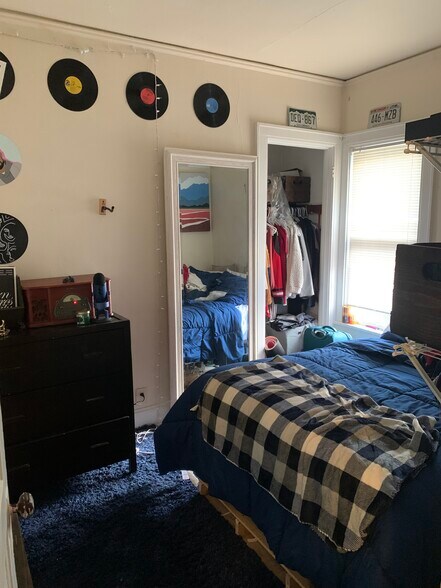 Building Photo - 2740 N Murray Ave