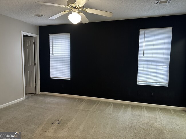 Building Photo - 1331 Colt Ridge Dr SE