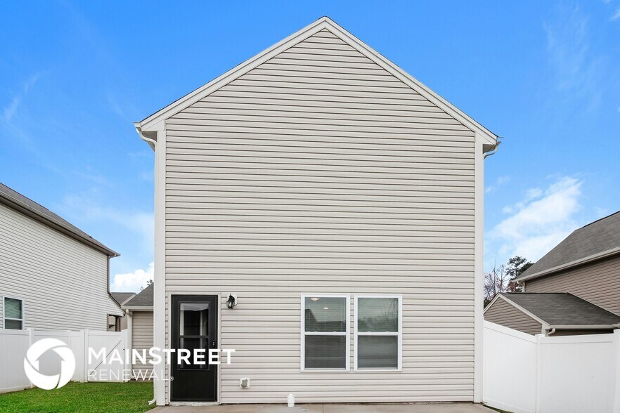 Building Photo - 347 Cornielle Ln