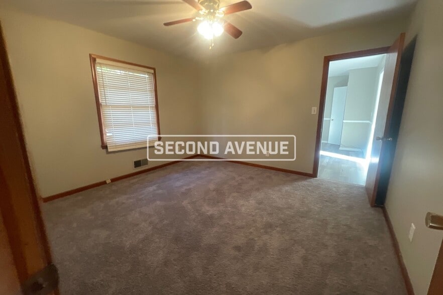 Building Photo - 1029 Hyacinth Dr