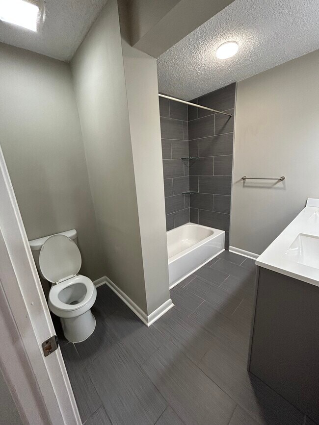 Building Photo - 1107 Smith St SW