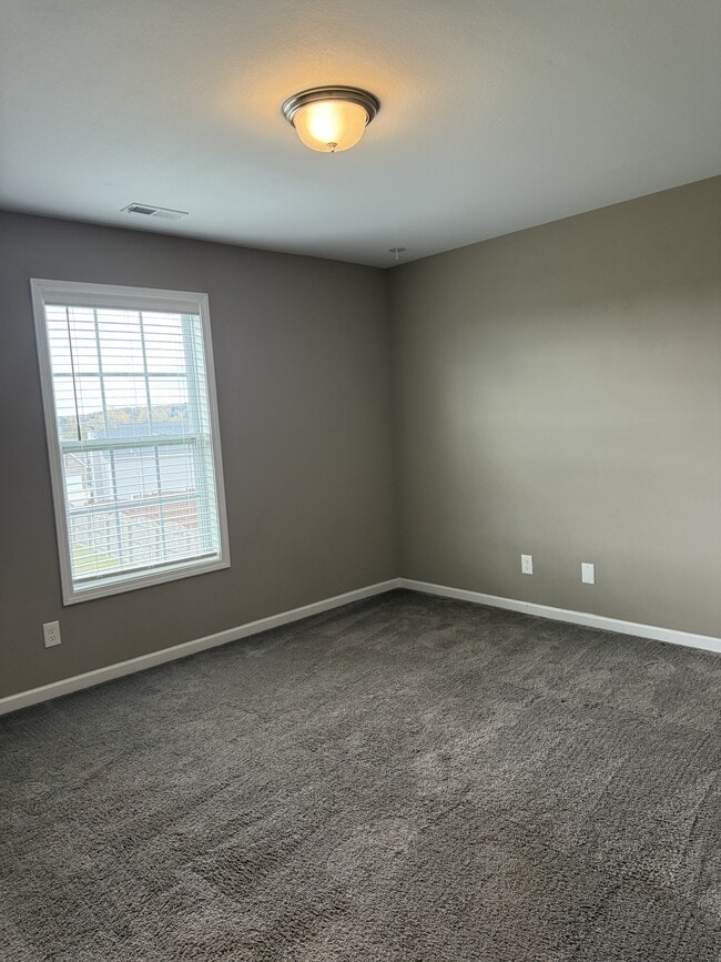 Building Photo - 3113 Dominion Dr