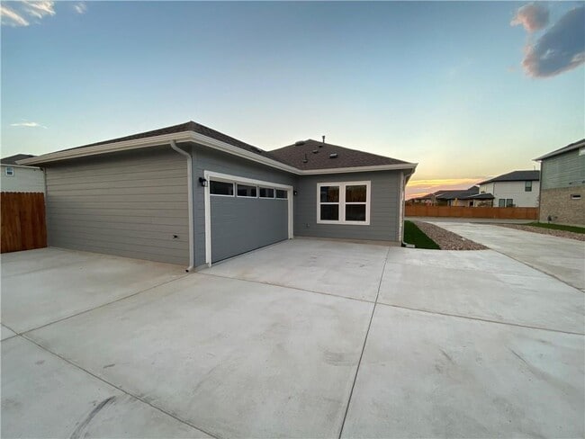 Building Photo - 8409 Looksee Ln