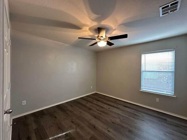 Building Photo - 209 Tripp Trail