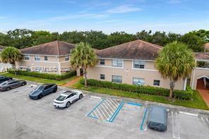 Building Photo - 1018 Twin Lakes Dr