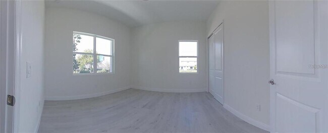 Building Photo - 163 Blazing Star Ave