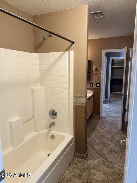 Building Photo - 3518 W Charlotte Dr