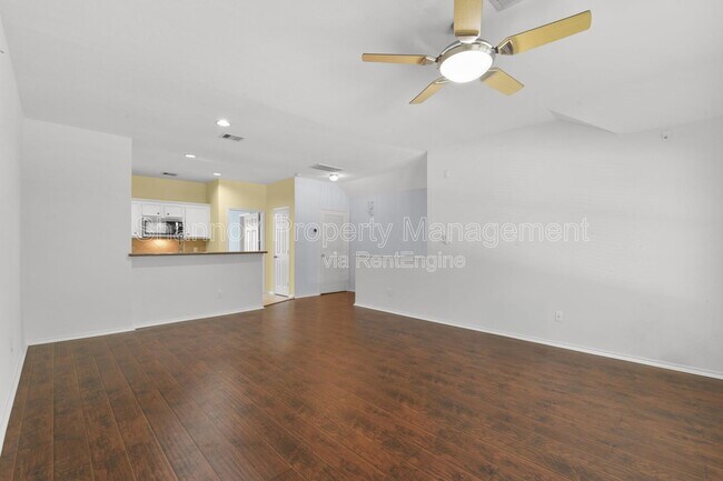 Building Photo - 2711 Polk St