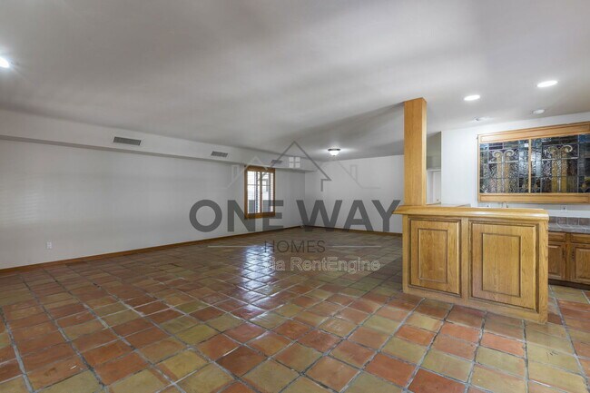 Building Photo - 49 Biltmore Estates Dr