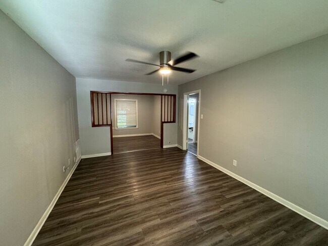 Building Photo - 3416 Wood Ave