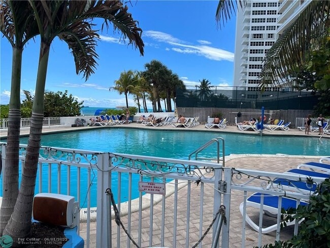 Building Photo - 4040 Galt Ocean Dr