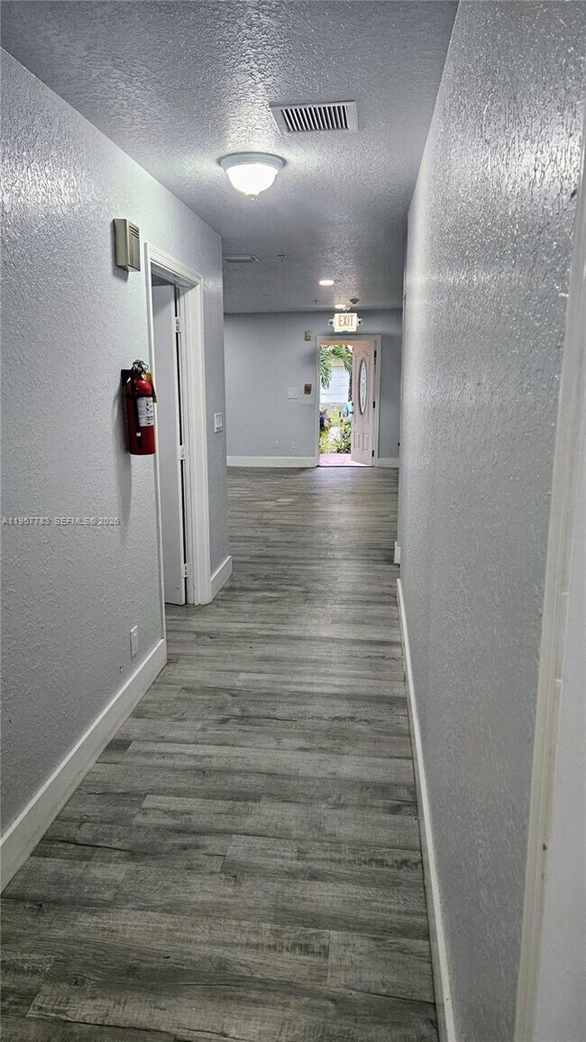 Building Photo - 2953 NW 10th Ct