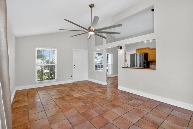 Building Photo - 5431 Courtney Cir