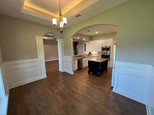 Building Photo - 5148 Sandy Shores Dr