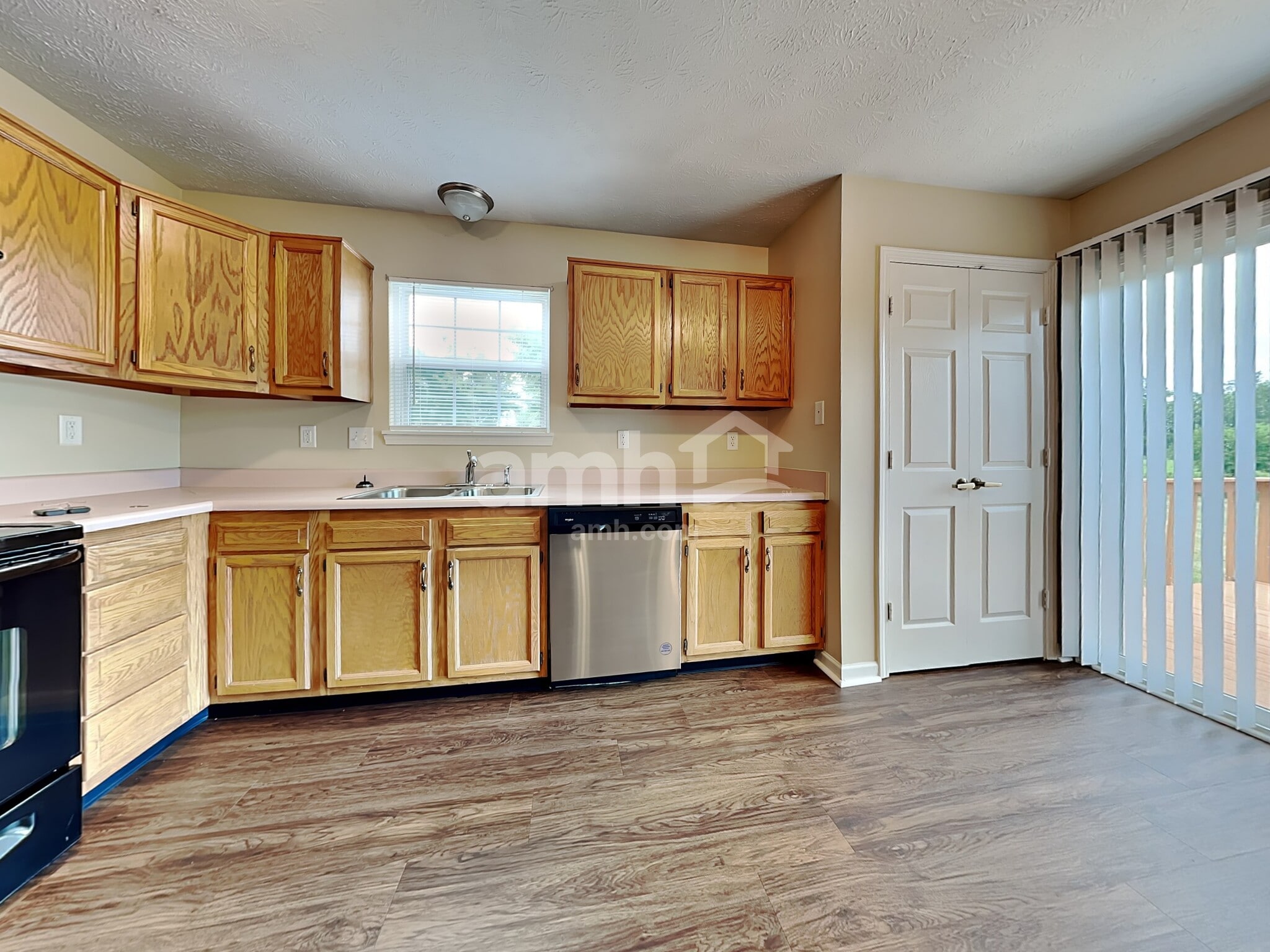 Building Photo - 408 N Shore Ct