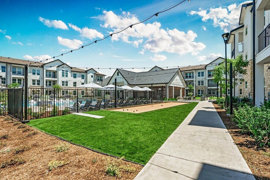 Building Photo - 2600 Kinship Pkwy