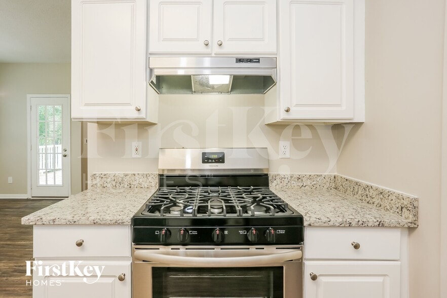 Building Photo - 1220 Wandering Vine Ct SE