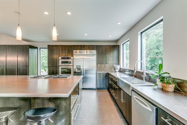 Building Photo - 919 Knott Pl