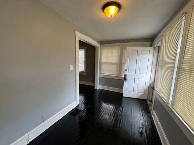 Building Photo - 3632-3634 Birchwood Ave