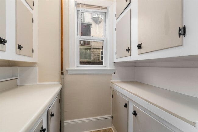 Building Photo - 29 Packard Ave