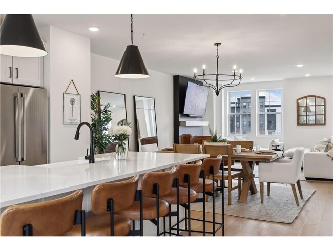 Building Photo - 870 Mount Curve Blvd