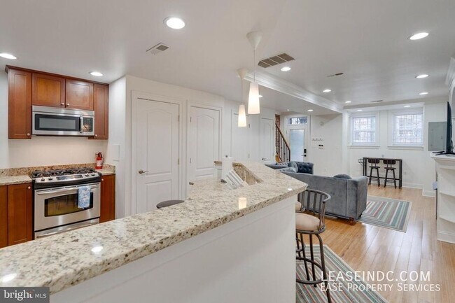 Building Photo - 21 Q St NW