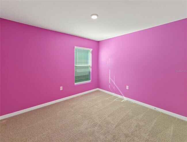 Building Photo - 304 SE 66th Ct