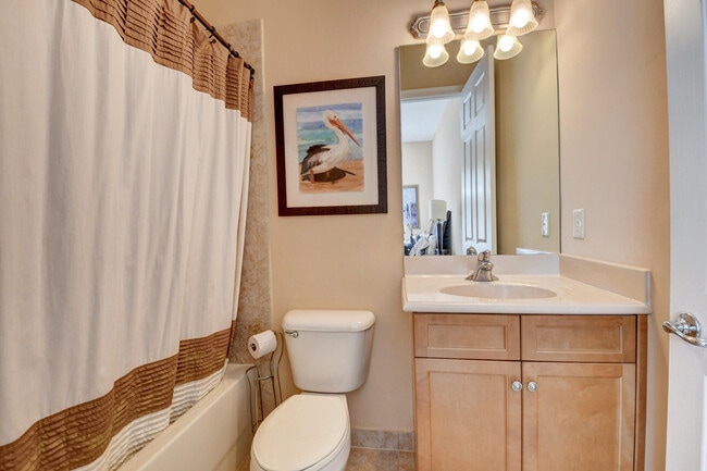 Building Photo - 8891 Starhaven Cove