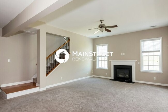 Building Photo - 5 Bedroom Pet-Friendly Home in Charlotte, ...
