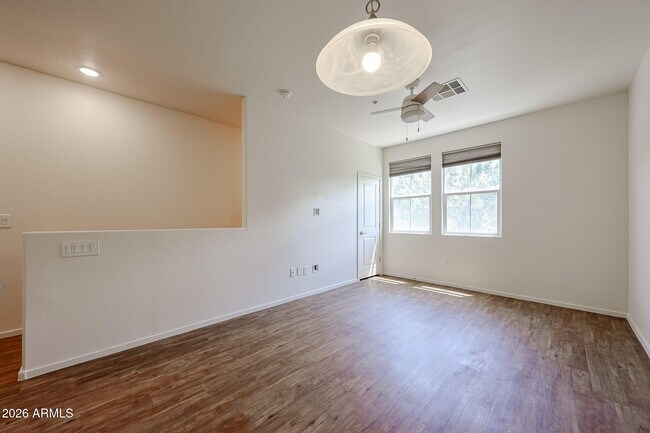Building Photo - 2321 E Hidalgo Ave