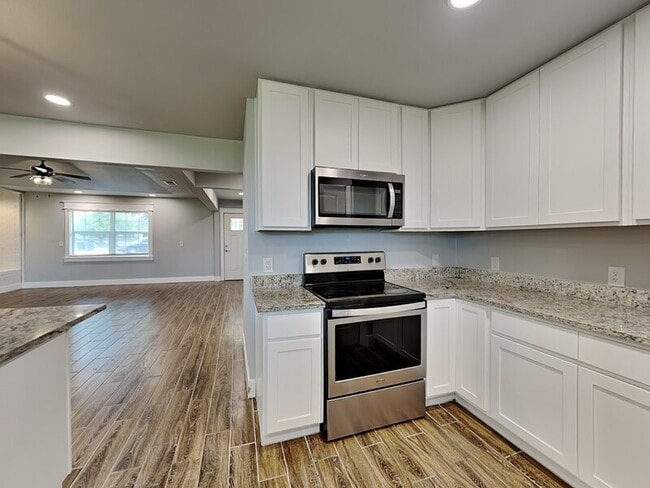 Building Photo - 1875 Pvt Rd 5273