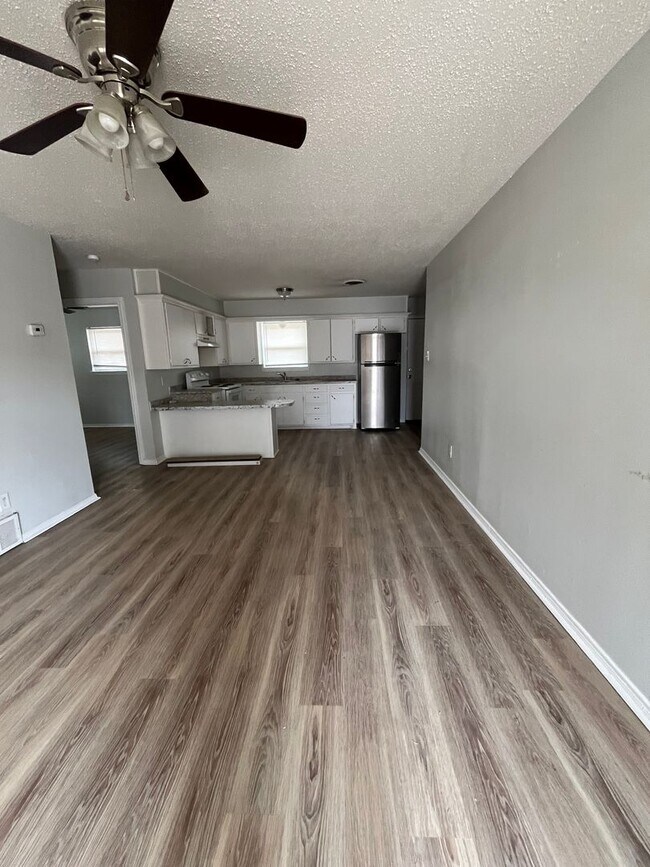 Building Photo - 1618 58th St