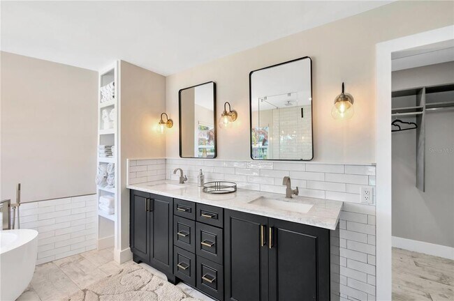 Building Photo - 807 Snug Island