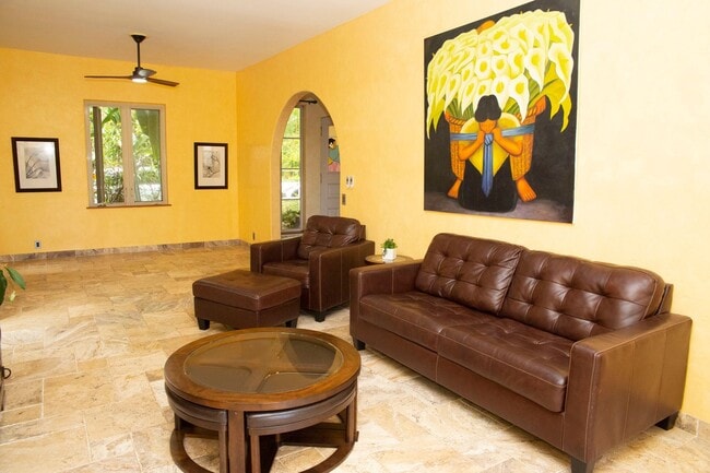 Building Photo - Spacious 4-Bedroom Retreat in Haiku with Stunning Natural Light