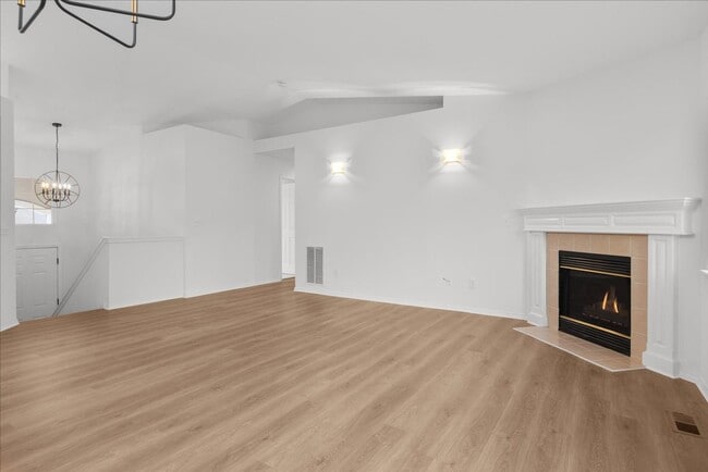 Building Photo - Beautiful & Freshly remodeled home in Fryelands Monroe