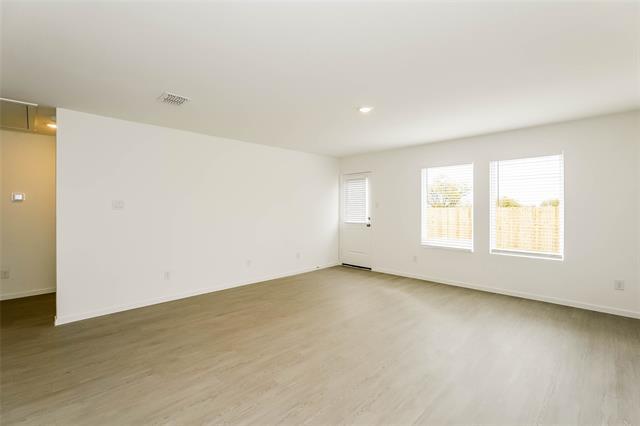 Building Photo - 1105 Tufted Dr