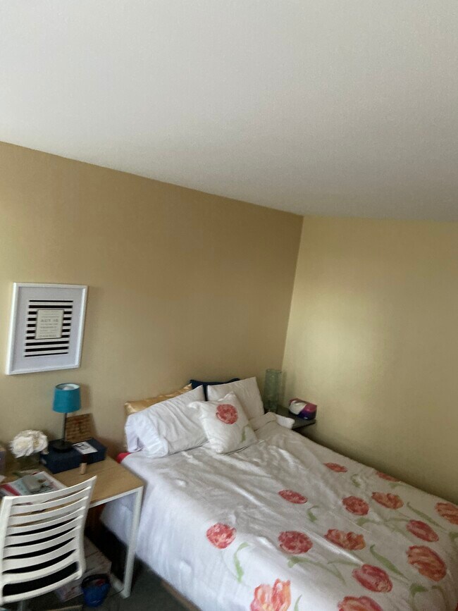 1 Bedroom Bedroom 1 - 112 US Oval