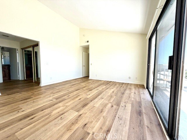 Building Photo - 118 Calle Cuervo