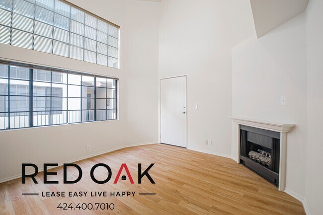 Building Photo - 4651 Cahuenga Blvd