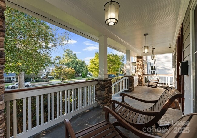 Building Photo - 3125 Pinehurst Pl