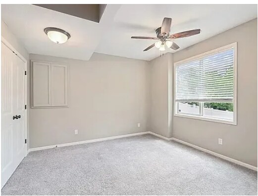 Building Photo - 1301 NE Country Ln