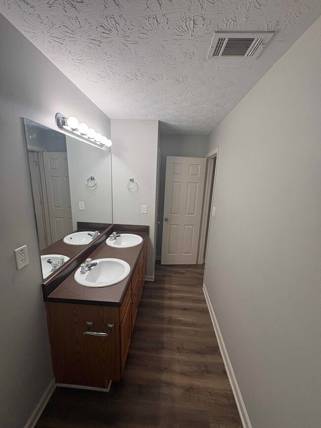 Building Photo - 508 Bridgeport Pl