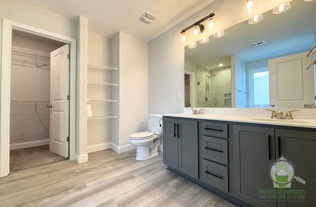 Building Photo - 8043 Gladeside Wy